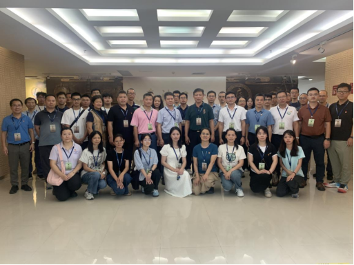 250821江门市自然资源局组织党员干部到市廉政法治教育基地开展警示教育 (1).png