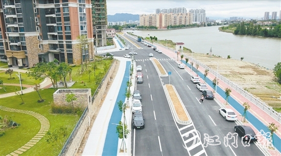 从筑牢防洪屏障到打通城市“断头路”,从水环境治理到打造滨水活力空间,开平市用“绣花功夫”推进城市更新。 从筑牢防洪屏障到打通城市“断头路”,从水环境治理到打造滨水活力空间,开平市用“绣花功夫”推进城市更新。