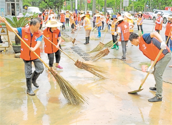 《洁城行动》(组照) 《洁城行动》(组照)