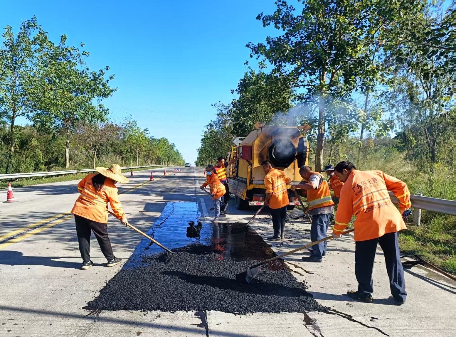 江门市开平公路事务中心扎实开展秋冬养护工作